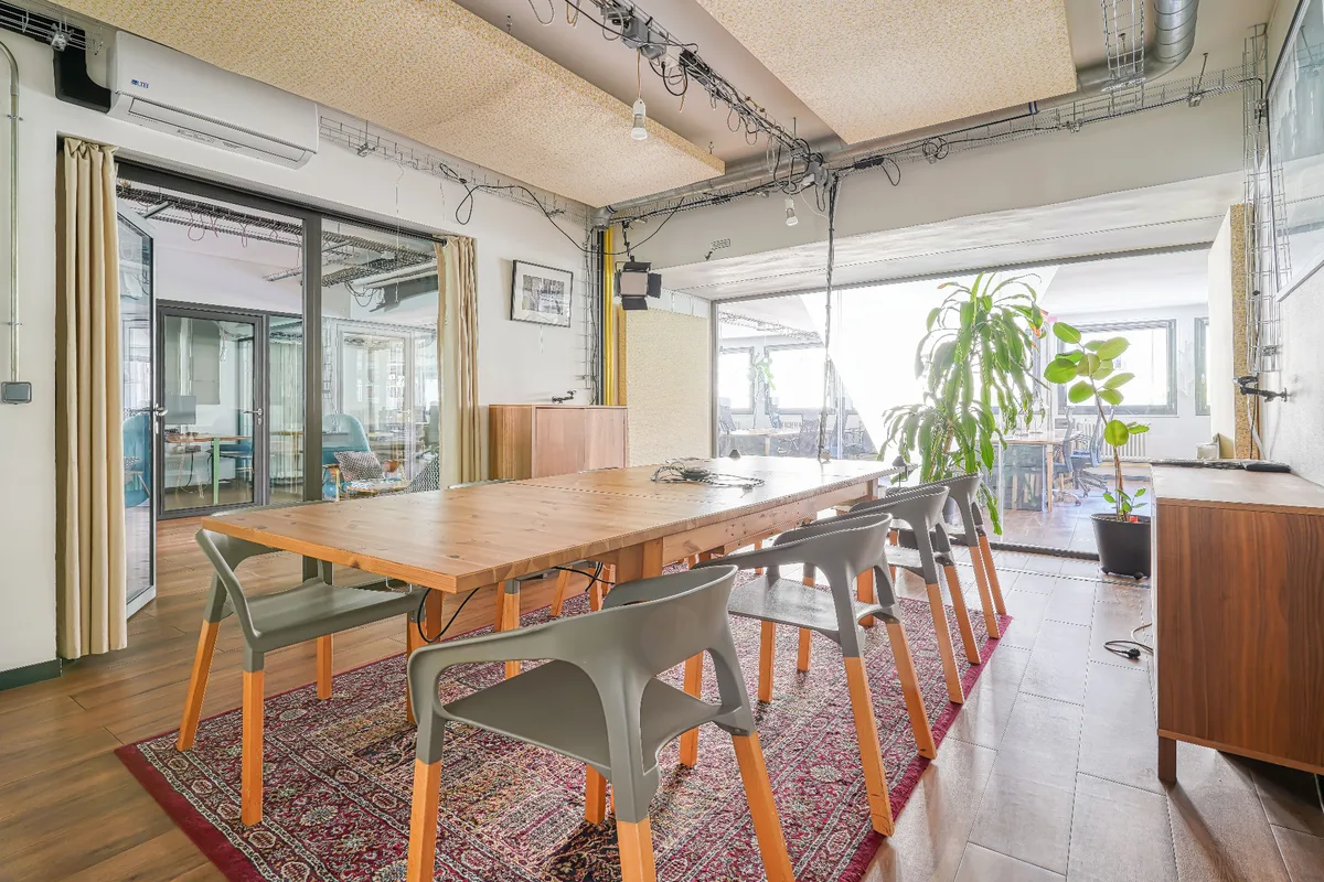 Salle de réunion équipée Bureau 71 Paris 17e